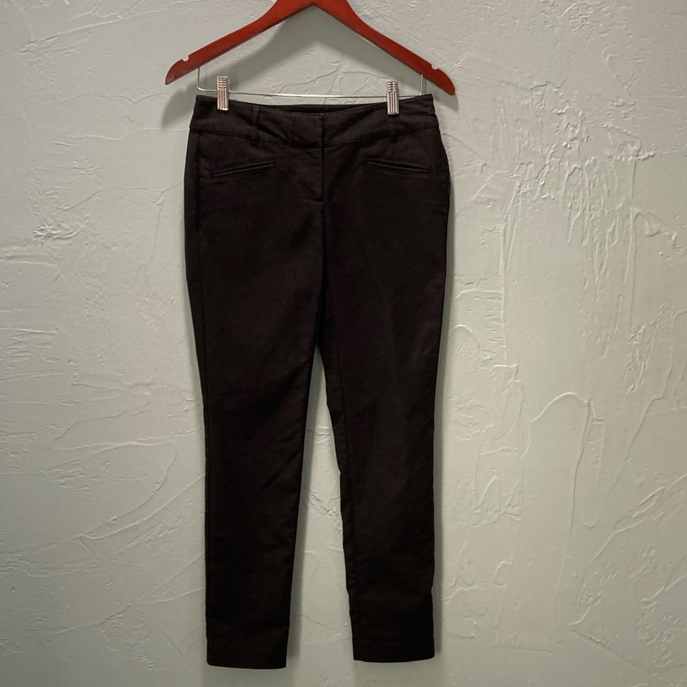 Ann Taylor
0 black pants